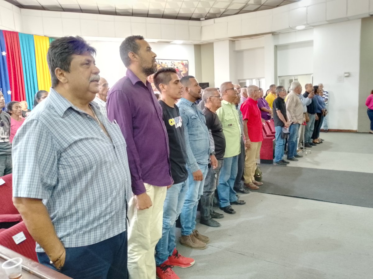 #ConMaduroMasGestion 
50 años del paso a la inmortalidad de Salvador Allende.
Sesión Especial <a href="/cleanzoategui_/">Consejo Legislativo del Estado Anzoátegui</a> 
Orador de orden <a href="/irancaritero/">Irán Aguilera</a> 
Allende Vive, vive!!!!
<a href="/andresmarquez07/">Andres Marquez</a> 
<a href="/FilibertoPSUV/">Filiberto Martinez</a> 
<a href="/arelysponce1/">arelys ponce</a> 
<a href="/anyerhenriquezm/">Anyer Henríquez Medina</a> 
<a href="/DinorahRequena/">Dinorah Requena</a>