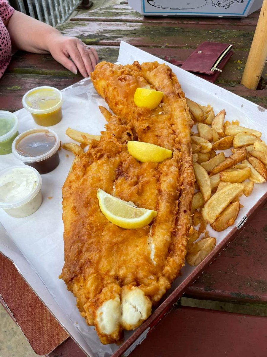 NLAHamilton's tweet photo. Who can eat this fish in one sitting? 🤯😳 https://t.co/3jrRB6txad