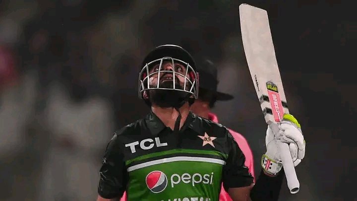 ahmxidd's tweet photo. either it was bad form in asiacup 2022, or in worldcup 2022. or it was bad form in PSL 2022 or it was about captaincy. I've never doubted you babar. you will always be my no 1. loyalty test at it again, and one more time, this little boy is here to support you and cheer you up. https://t.co/93us4U1kCe