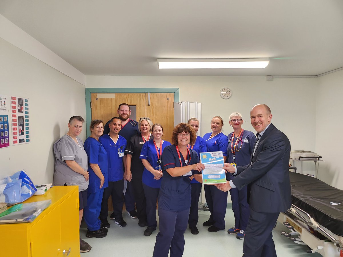 PHU_Improvement's tweet photo. Another #QIWeek2023 team appreciation visit today with Keith Lincoln, Deputy Director of Improvement, to the Gosport Urgent Treatment Centre. They have been doing some fantastic improvement work within their dept for their patients.👏@PHU_NHS #ProudtobePHU https://t.co/lWdNKflAyb
