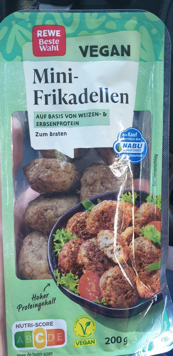 Real_AlBundy's tweet photo. #AlBundyTriesVegan #Probieren #Vegan 
Soll mir keiner nachsagen, ich würde es nicht probieren. Habt Ihr vegane Produkte die ich mal dringend testen sollte? Her mit der Empfehlung! https://t.co/XFM6e9rgDa