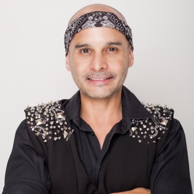 FDFX's tweet photo. #NuevaFotoDePerfil #fdfx #lacasetera #drums https://t.co/LA77miLbGQ