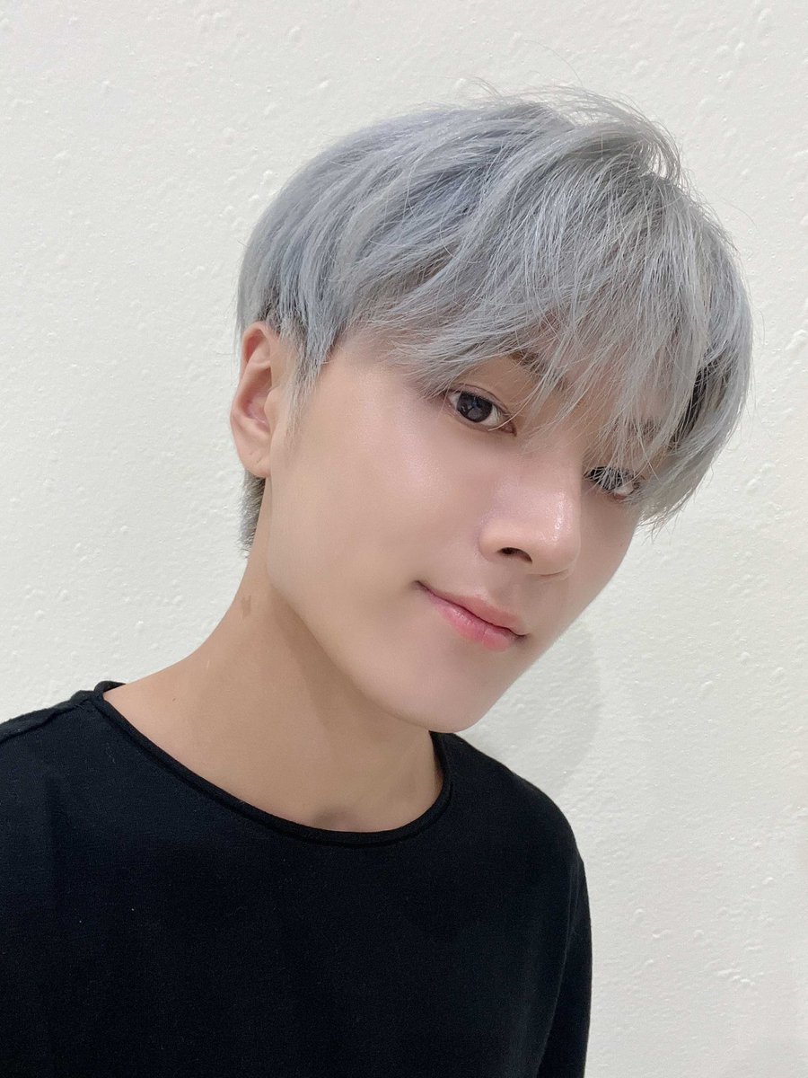진짜 너무 잘생김.....