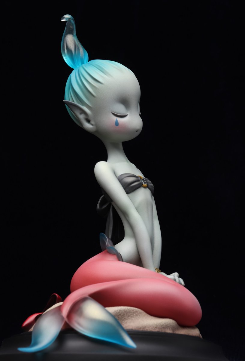 藤本圭紀 YOSHIKI FUJIMOTO 作品集「BLINK」発売中 (@yokki_munchkin_) on Twitter photo 