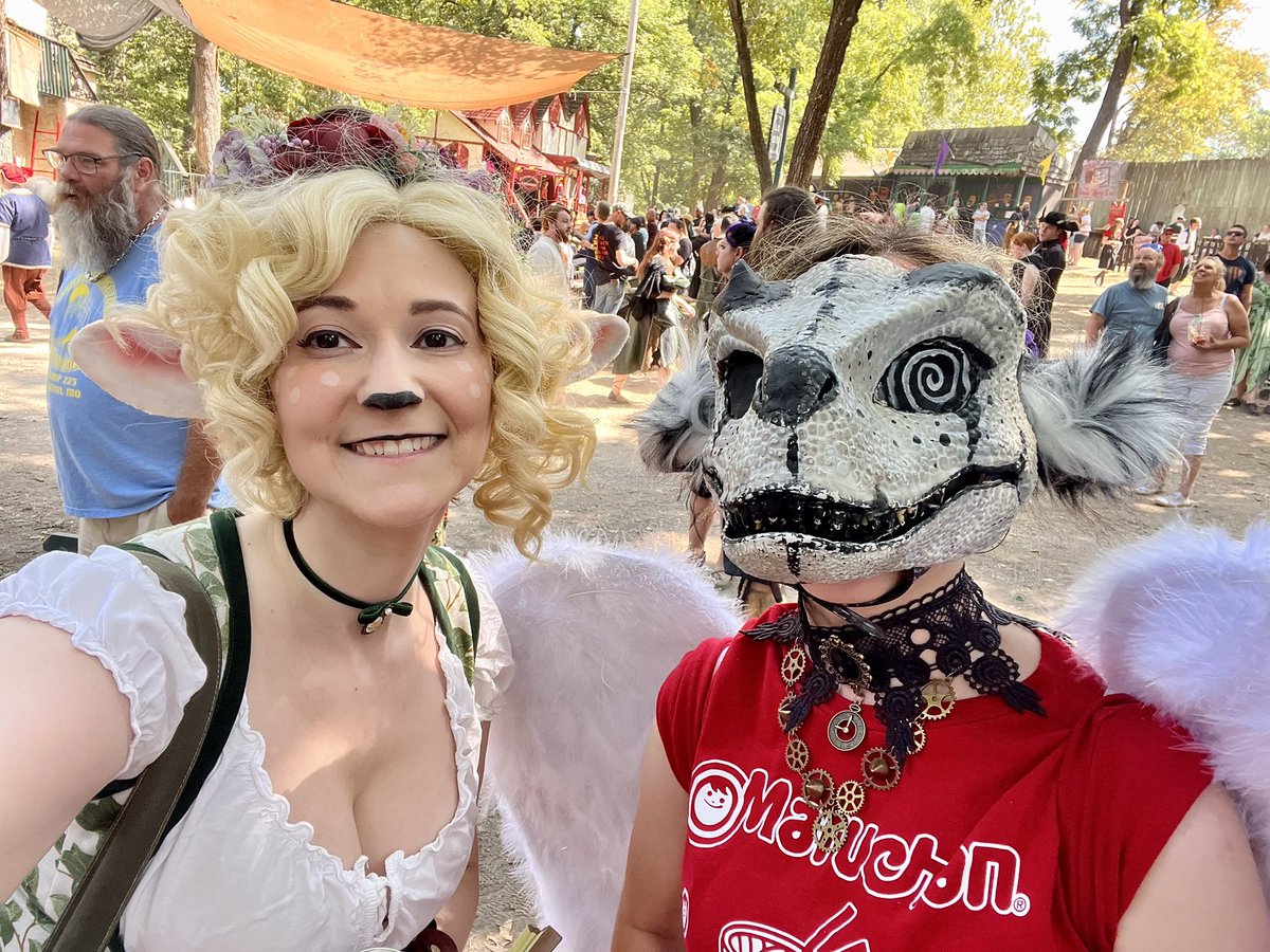 Aahh it was SO FUN getting to be my faun again! 💕
I went to the KC Renfest with my gal friends and we had a blast! 🥺
I can’t wait to go to the STL faire too!

#renfaire #faun #renaissancefestival