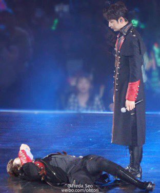 my_taec's tweet photo. That’s why this photo looks familiar 🤣🤣

Chansung 6384683837429 times done with Ok Taecyeon 😂 https://t.co/7fDiPpN8VR