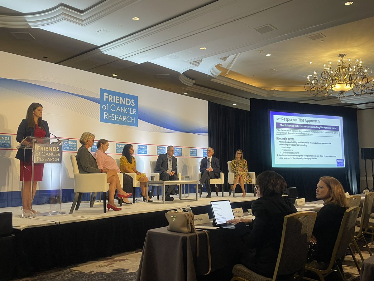 HillStirSci's tweet photo. Before a panel discussion about the rw-Response project, @BrittanyAnne340 describes the goals:
1. Assess availability of data and
2. Evaluate the consistency of a RW measure of response. #RWEFriends
More about the project on the @CancerResrch website: https://t.co/8tycBJJUqQ https://t.co/UQsOK3DwQG