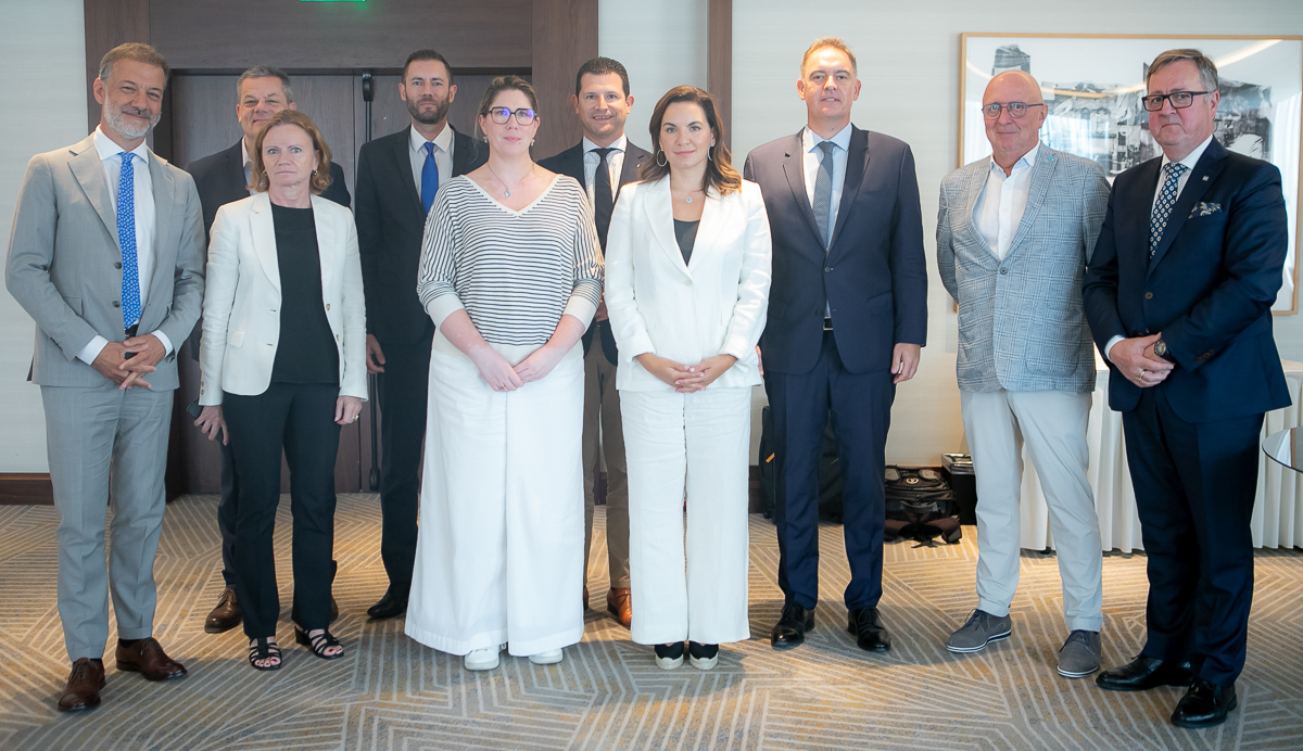 Last week, #EUHospitality 🇪🇺 leaders met in Athens 🇬🇷 for HOTREC's Executive Committee to tackle industry challenges & promote sustainable growth. Read our Press Release 👉 shorturl.at/abp78 @dbeljaarts