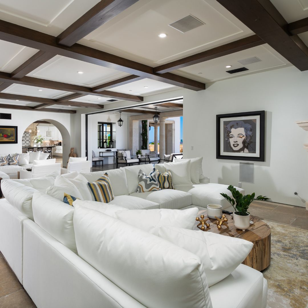 NEW LISTING IN SHADY CANYON | 20 BLACK FALCON | $19,998,000

🔑 6 BED | 10.5 BATH | ~11,000 SF

One of coastal Orange County’s crown jewels, this one-of-a-kind residence, stretches over ~10,934 sq. ft. , and boasts 6 spacious bedrooms and 10 baths all set upon an expansive ~23...