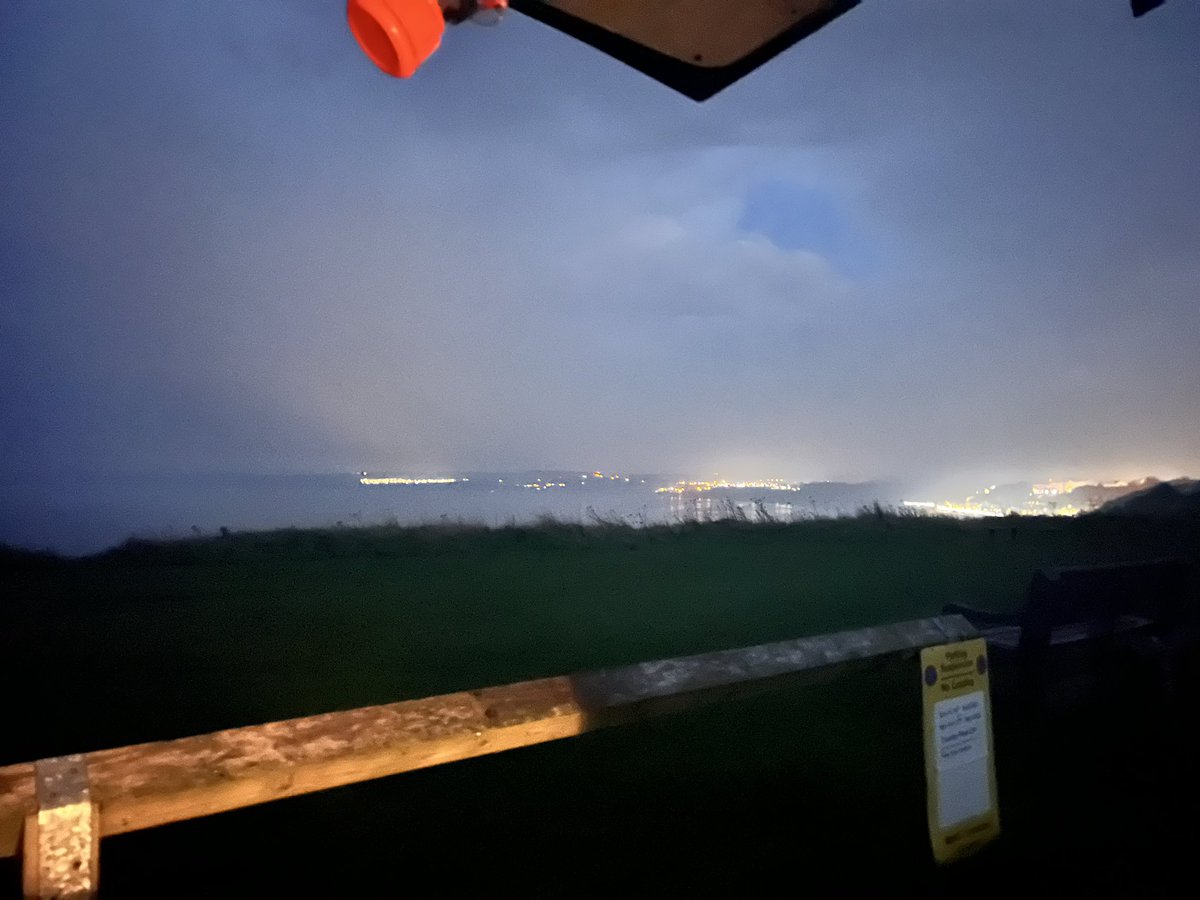 Well the weather is starting to change! We got away in the Transporter anyway to the fab East Coast and it was lush! ☀️🏖️ #vanlife