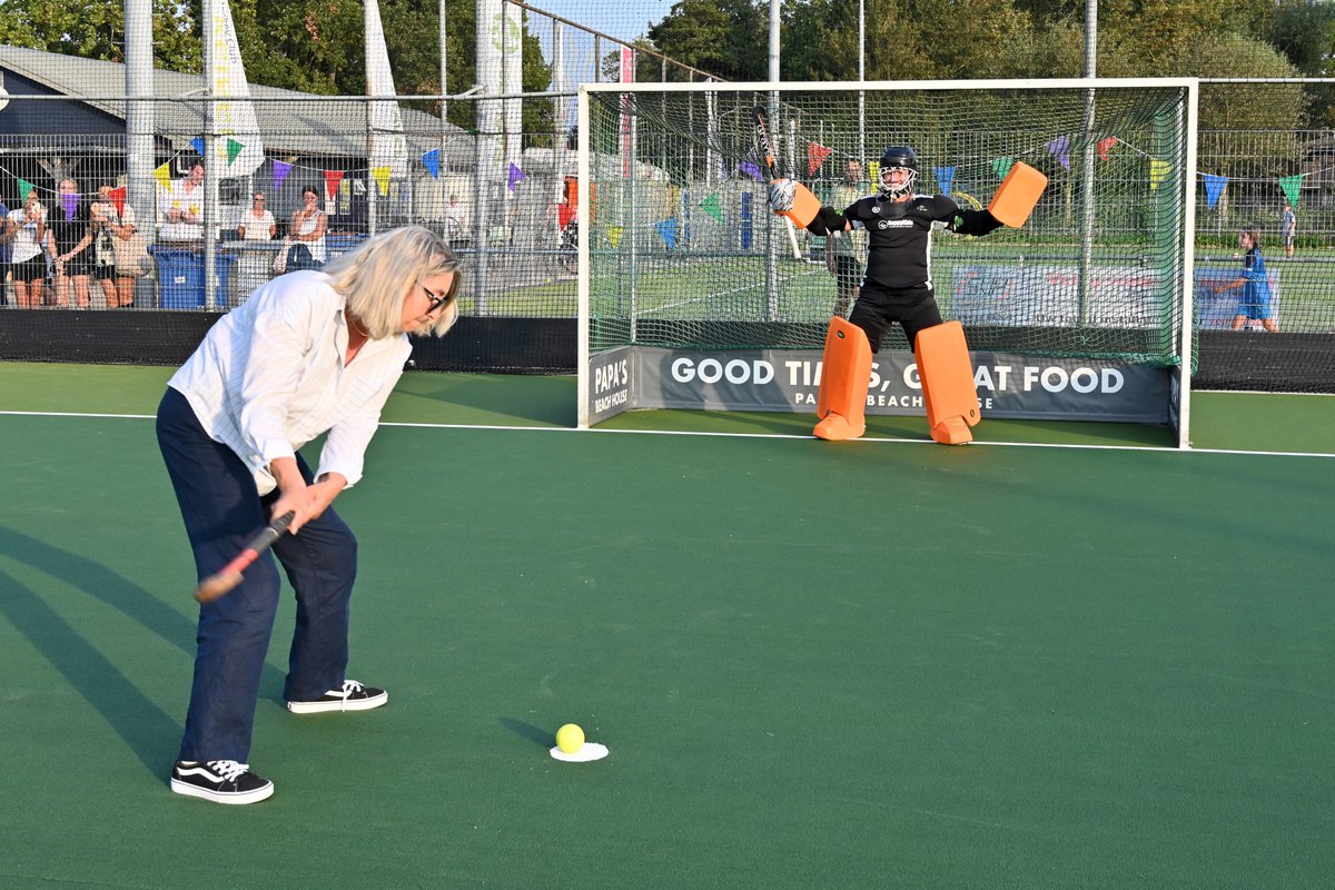 🔊Wij beschikken als 2e #hockey club ter wereld over een nieuw #watervrij hockeyveld.

Wij verwelkomen <a href="/oranjehockey/">OranjeHockey 🇳🇱</a> graag om te komen spelen op hét #kunstgrasveld van de toekomst. 😉

haarlemmermeergemeente.nl/informeer-onli… 

<a href="/haarlemmermeer/">Haarlemmermeer</a> | #Hockey | <a href="/FIH_Hockey/">International Hockey Federation</a>

Insta: @Hockey_Hoofddorp
