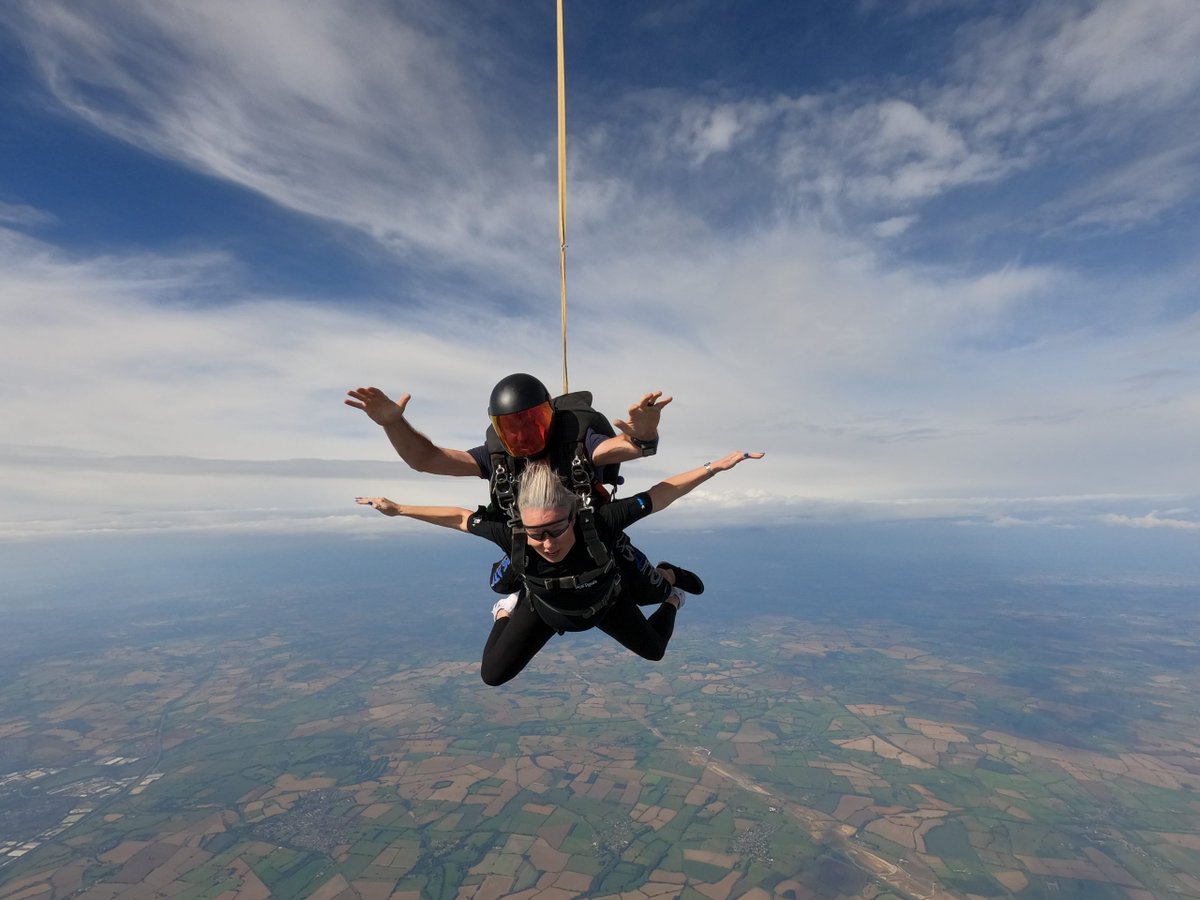 Zenergi's tweet photo. Congratulations to Leanne Shakespeare, who took to the sky at the weekend to raise money for one of Zenergi’s 2023 charity partners, National Literacy Trust👏
Read more👉 https://t.co/sHHvd7nIVG
#pasf # poweringasustainablefuture https://t.co/7mk3LA4xc3