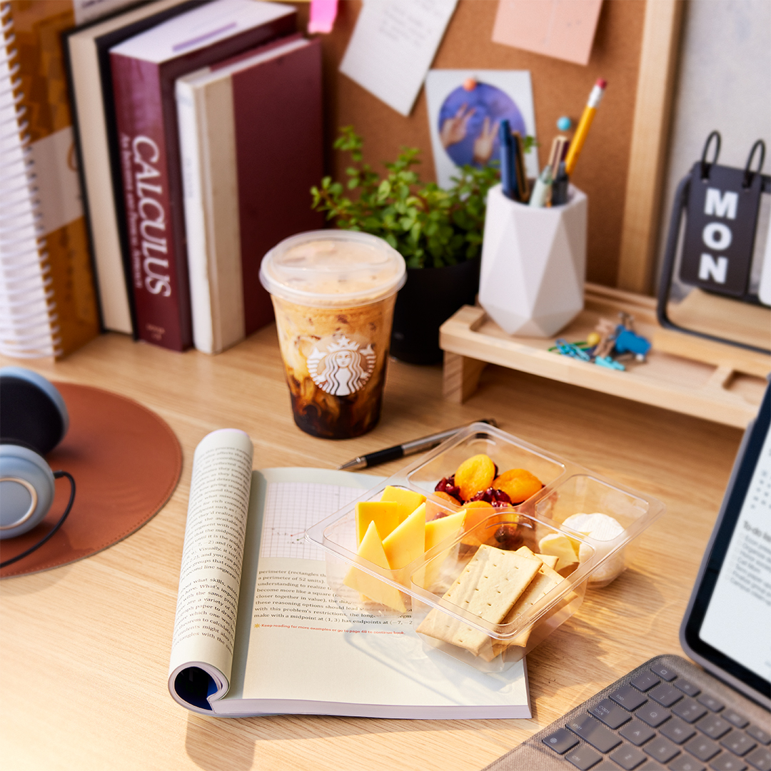 DrakeDining's tweet image. Recharge and tackle your to-do list. ⚡ Stop by our Starbucks café to help fuel your day. 📚