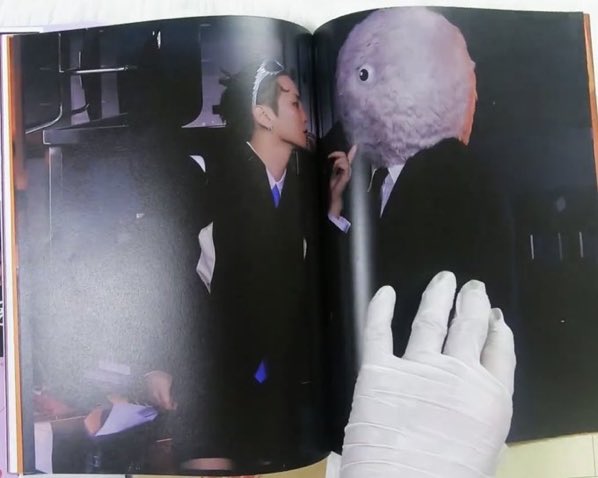 shineeonmymind's tweet image. excuse me what is happening here??