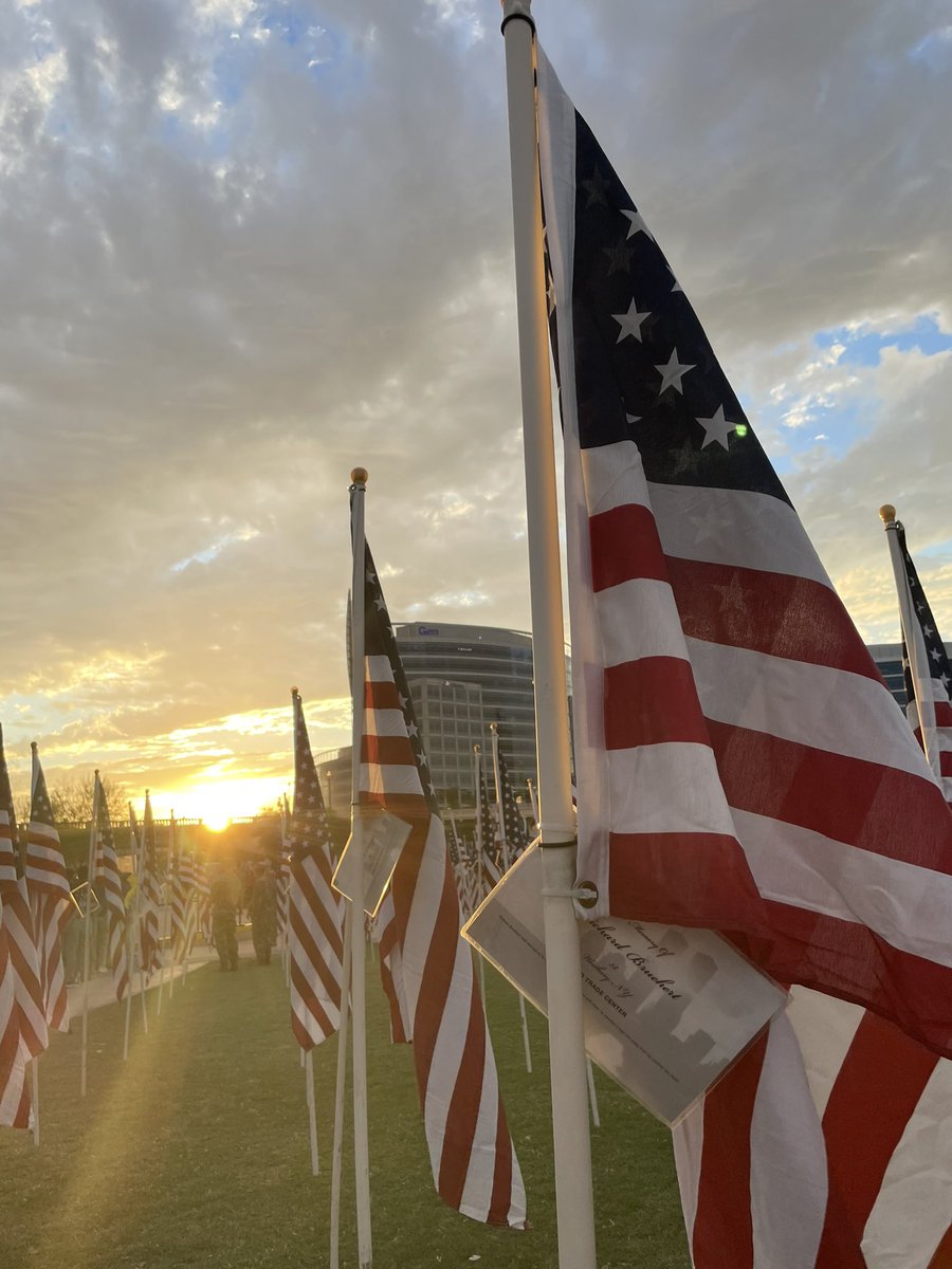 Tempegov's tweet photo. We will never forget.

Join us tonight at 7 p.m. at Tempe Beach Park to honor the tragic events of Sept. 11, 2001, and pay tribute to the lives lost with a moving candlelight vigil and ceremony. #healingfieldaz #tempeaz https://t.co/3NuuUG71xg