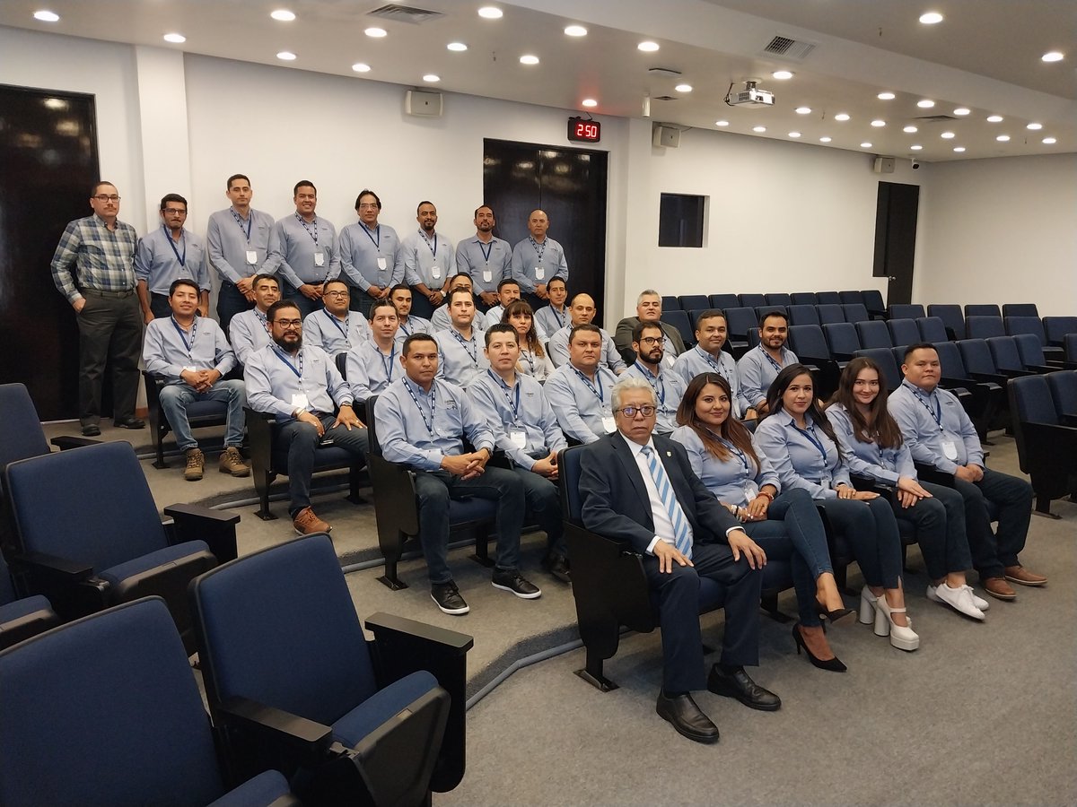 DesdeICAMI's tweet photo. #NIVELICAMI
El pasado jueves 7 de septiembre, en las instalaciones de #ICAMI de la Región Centro en la #CDMX, tuvimos el honor de inaugurar la segunda generación de nuestro Programa Especial de Ventas Consultivas de @GrupoCalidra. ¡Bienvenidos a #ICAMI! ¡Enhorabuena! https://t.co/6fvmMDPFDN
