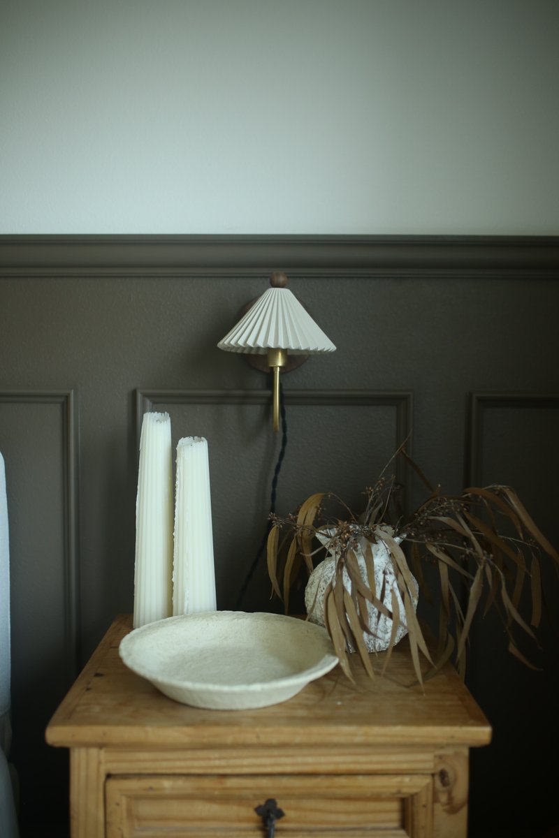 NOVO_BP's tweet photo. Decorative moulding adds such beautiful dimension to a home. Achieve this look with @ornamentalmoulding's Ashley Wainscot Kit.
-
π· @drab.to.dreamy
-
#OrnamentalBuild #LoveTheRoom #InteriorDesign #RusticBeams #HomeDecor https://t.co/M5W5hkMwJQ
