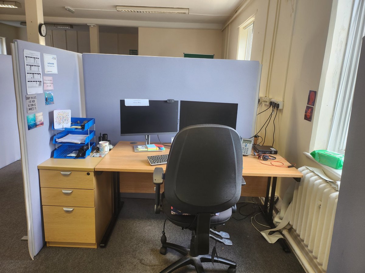 My new work space, feeling at home. Had a great 1st week, but out of office is now on, Greece incoming!!! Back 25th September 😀