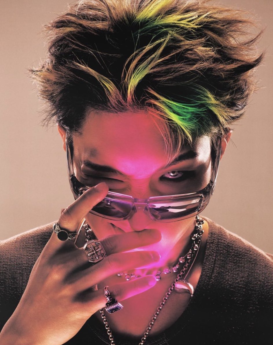 hongithinker's tweet photo. this photo looks so sick OH MY GOD https://t.co/KLVN6yNQsl