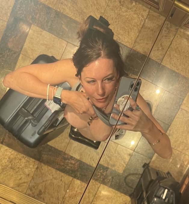 I swear. Anywhere with a mirror. 🪞 https://t.co/F9Y6lmtDVL<a href="/tag/bangbros"class="tags"><span>#bangbros</span></a>