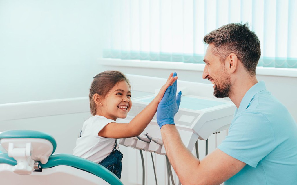 BradfordDentist's tweet image. Gentle dental ensures your child’s dental visit feels safe, so they trust their dental team.

Read the full article: 5 Things Your Dentist Should Offer Your Child When They Come In For A Checkup
▸ lttr.ai/AGuOu

#RegularCheckups #Bradforddentist