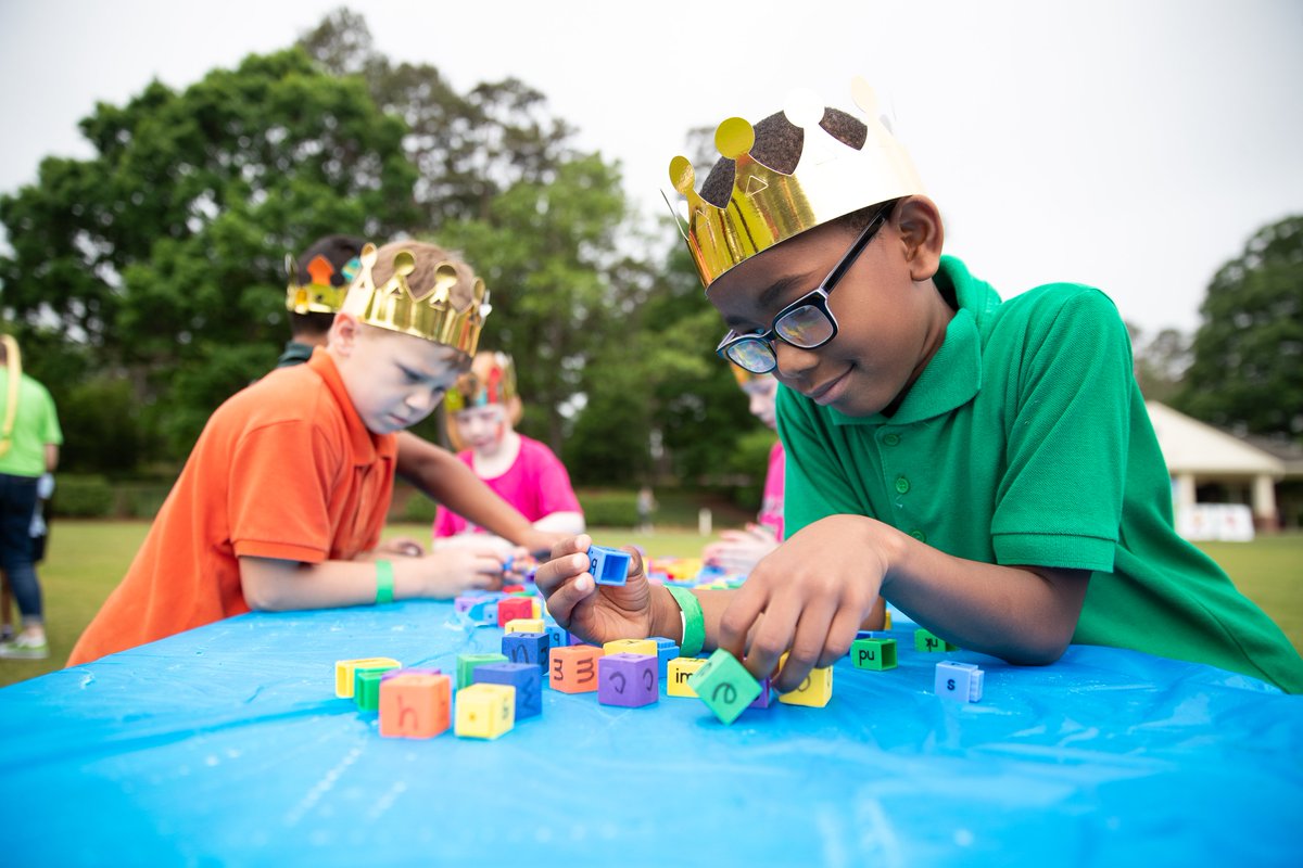 Last week we celebrated 𝐈𝐧𝐭𝐞𝐫𝐧𝐚𝐭𝐢𝐨𝐧𝐚𝐥 𝐋𝐢𝐭𝐞𝐫𝐚𝐜𝐲 𝐃𝐚𝐲!🎉 Each year our Pre-K through 2nd graders get to explore 𝗟𝗲𝘁𝘁𝗲𝗿𝗹𝗮𝗻𝗱. Beginning this year, however, our 3rd through 5th graders will dive into the new 𝗖𝗞𝗟𝗔 curriculum as well!📚 #myKCS