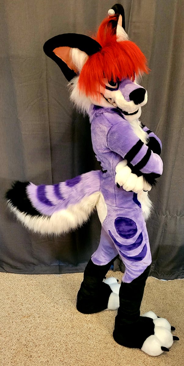 Thank you for 8000! As promised, I'm hosting a tail raffle! Any species/size/design is accepted.

Rules:
-Follow me
-Repost and like this post
-Comment what your favorite animal is (don't post refs)

I will randomly pick a winner Monday, September 18th at 12pm MST. Good luck!