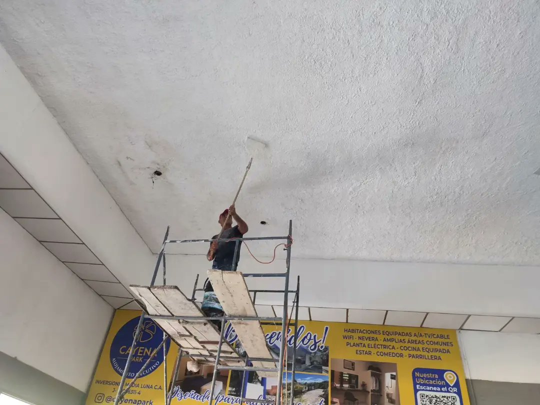 GobTrujillo's tweet photo. Deinterés 📣|| Continúan trabajos de rehabilitación del Aeropuerto Antonio Nicolás Briceño, del municipio San Rafael de Carvajal.
#ConMaduroMásGestión https://t.co/fSOzcpeVhR