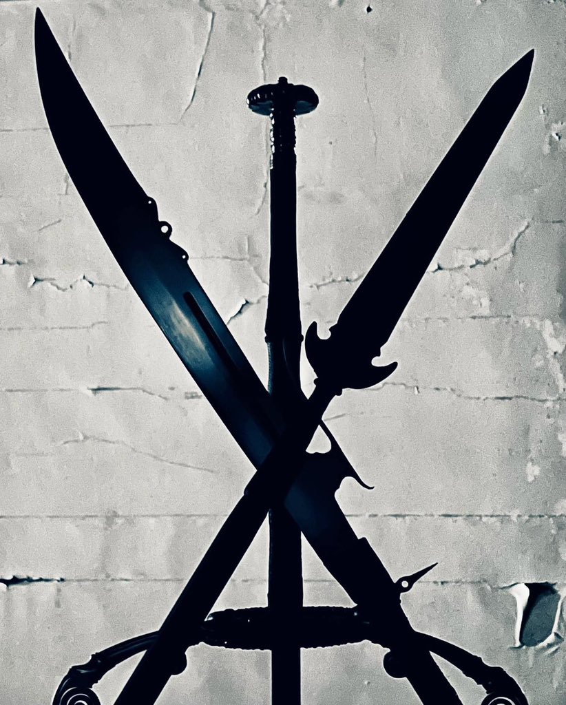 LondonLongsword's tweet photo. When I seek peace from the days I teach others… I try to teach myself.
Polearms by Blue Dog Forge, butcher/warsword by Ulrich Langbehn
https://t.co/z7wZqzWlZX
#hema #fencing #battlesword #greatsword #zweihander #polearms #londonlongswordacademy #londonlongswordfamily https://t.co/Im8OhEvWCa