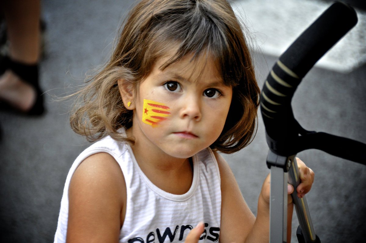 edp's tweet photo. Llavors de llibertat
#11S2012 by-@edp https://t.co/n6QLwx6RA1