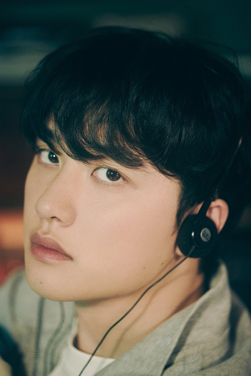 WORLDMUSICAWARD's tweet photo. #EXO's #DO looks gorgeous in new Teaser Image #2 pics for his 2nd Mini Album #기대, out September 18  at 6PM (KST)! 👏📸✨💫🌟💿💥1⃣8⃣🕕🇰🇷👑🖤 
pre-order ➫ https://t.co/CwWOosqTXQ 

#DO(D.O.) #디오 #EXO #엑소 #weareoneEXO #기대 #디오_기대 https://t.co/UuNFRtrzDJ