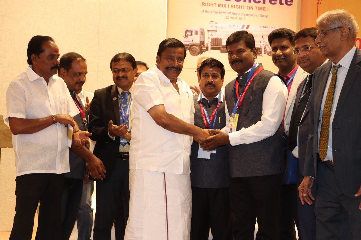 KN_NEHRU's tweet photo. இந்திய கட்டிட பொறியாளர்கள் சங்கத்தின்(Association of Consulting Civil Engineers) திருச்சி கிளை தொடக்கவிழாவில் கலந்துகொண்டேன். இந்நிகழ்வில் மேயர் அன்பழகன் மற்றும் கழக நிர்வாகிகள் உள்ளிட்ட பலர் கலந்துகொண்டனர். https://t.co/vnvnh1Pfxp