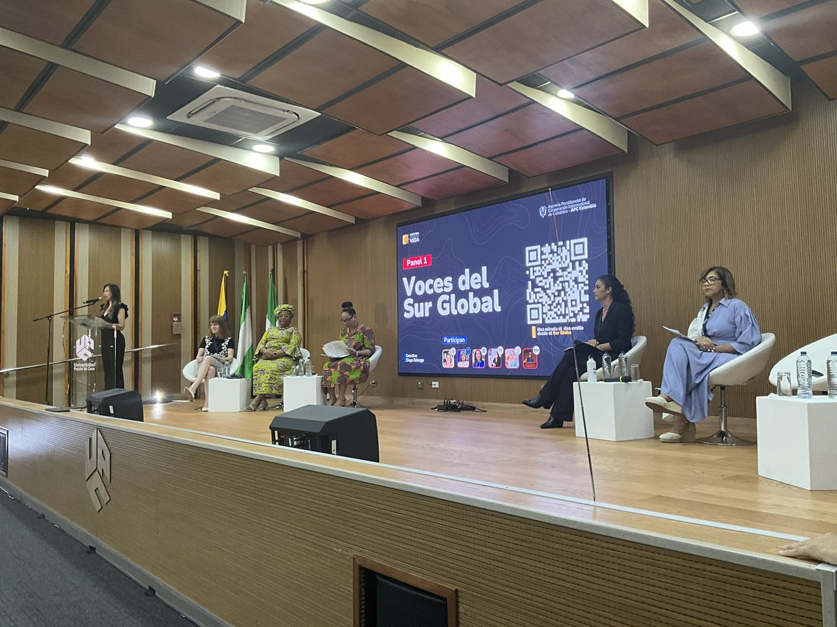 APC Colombia (@apccolombia) on Twitter photo ¡Damos apertura al Panel 1: ‘Voces del Sur Global’! 🌍 Este espacio promueve un diálogo enriquecedor entre representantes internacionales. Un formato innovador para abordar los desafíos y oportunidades en nuestro contexto actual. #VocesDelSurGlobal <a href="/mineconomiard/">Ministerio de Economía, Planificación y Desarrollo</a> <a href="/DIRCO_ZA/">DIRCO South Africa</a> ¡Damos apertura al Panel 1: ‘Voces del Sur Global’! 🌍 Este espacio promueve un diálogo enriquecedor entre representantes internacionales. Un formato innovador para abordar los desafíos y oportunidades en nuestro contexto actual. #VocesDelSurGlobal <a href="/mineconomiard/">Ministerio de Economía, Planificación y Desarrollo</a> <a href="/DIRCO_ZA/">DIRCO South Africa</a>