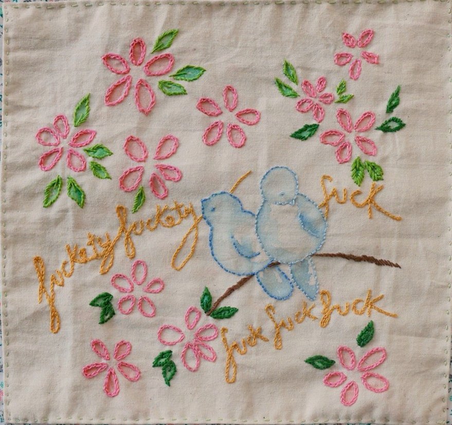 ´Fucketyfucketyfuckfuckfuck´ by Annie Taylor from PEG - the Profanity Embroidery Group, Whitstable, UK, a group formed by women for stitching and swearing #WomensArt

#septtextilelove