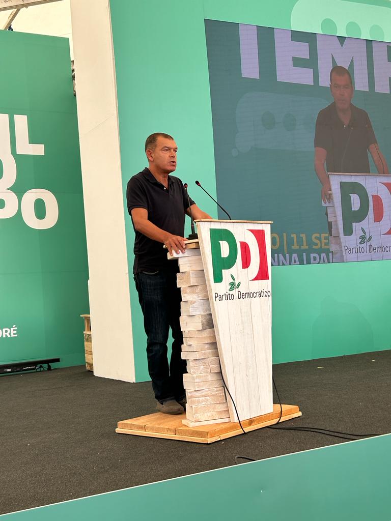 Chiusura della Festa nazionale dell'Unità a #ravenna. 
"Il nuovo PD si costruisce nei luoghi di lavoro"

Contro lo sfruttamento e il lavoro sottopagato,
Il 16 e il 17 organizzeremo 100 banchetti nelle piazze e nelle strade di Roma per raccogliere le firme sul #salariominimo