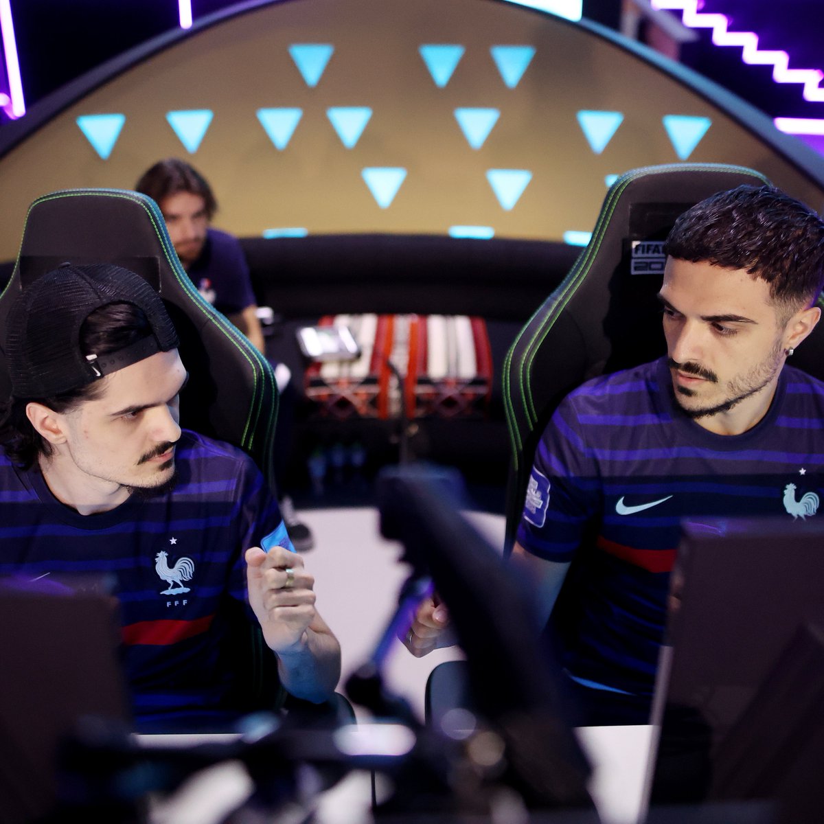 FIFAe's tweet photo. Brothers competing for France at the #FeNC 👨👦 @LJR_Peixoto & @DPeixoto7 https://t.co/WwEZRhJiXz