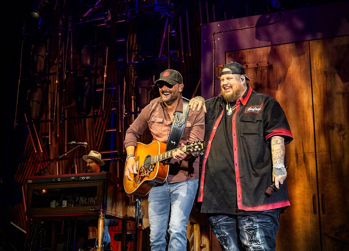 ericchurch's tweet image. Last night we did something that we've never done before. We played the entire Mr. Misunderstood and Chief albums from top to bottom. Thank you to those who joined us for such a special weekend.

Show recap by Adam Lucas: ericchurch.com/news/GorgeNigh…

Night 27 of