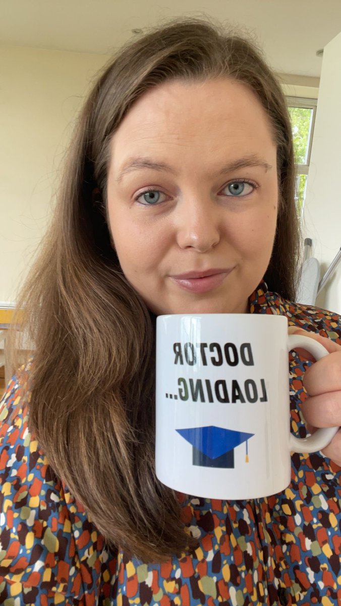 Huge congratulations to Dr Thomas @hanna_e_thomas for successfully defending their #PhD today! Many thanks to the examiners - Prof Alison Wray & Dr Cris Izura. We are absolutely thrilled 🎉 Da Iawn! Rydym mor falch ☺️ @colegcymraeg @PGRSwansea @SwanseaPsych