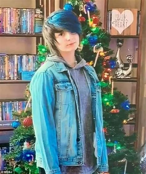 Follow360News's tweet image. BREAKING TRAGIC AFFIRMING INJUSTICE NEWS 🚨

This is Sage Blair.  Her school #transitioned her to a male without letting her grandparents/adoptive parents know and encouraged her to use the boys bathroom despite her getting rape threats.  

She had a psychotic breakdown, ran…