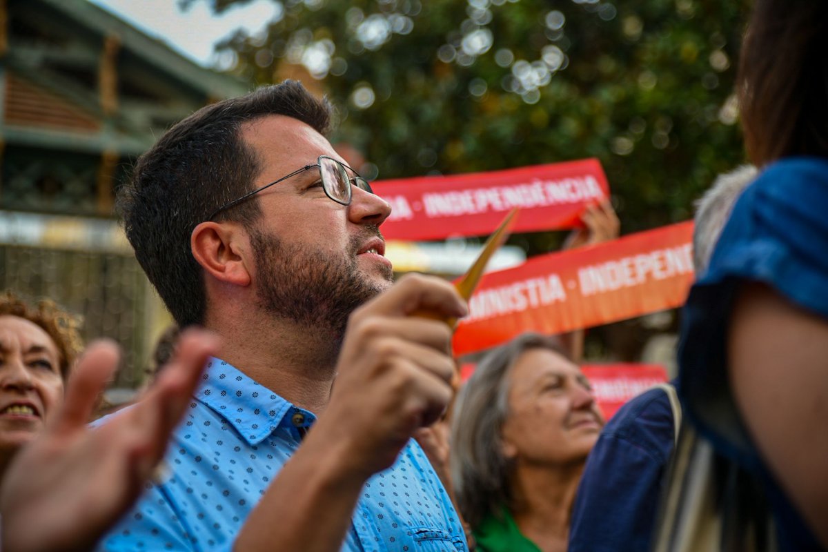✊ Som als carrers, mobilitzats i mobilitzades per la #independència, l'amnistia i l'autodeterminació!

Bona Diada Nacional de Catalunya a tothom! #Diada2023