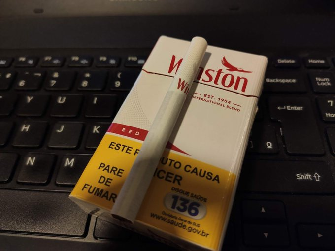 urubupromo's tweet photo. 🚨 Em comemoração aos 220 mil seguidores

SORTEIO DE UM (1) CIGARRO SOLTO DA MARCA WINSTON 

para participar precisa:

- seguir @urubupromo

- dar rt 

- resultado dia 17/09 https://t.co/zdmWxzABHO