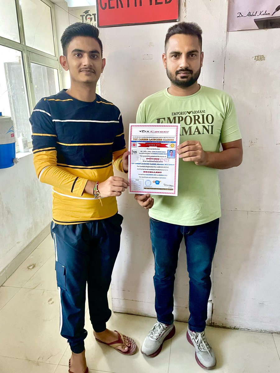 CareerTgt's tweet photo. One More Student 👨🎓 Certified By Our Institute..
#tgtcareerlauncherclasses #himmithakur #certified #certificate #certification #certificates #certifications #certification #certificationcourse #certificationofcompletion #msoffice #computercourses #delhi #education #skilldevelop https://t.co/VCkREk9u7O