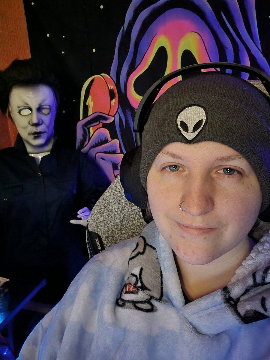 infinityyfoxx's tweet photo. And I'm live! Time for Monday Dead by Daylight, let's get this bread! 👀

Bit low energy today but still appreciate the chats and lurks! ❤️

https://t.co/LkbPs9u19F https://t.co/sKTYHj3ks9