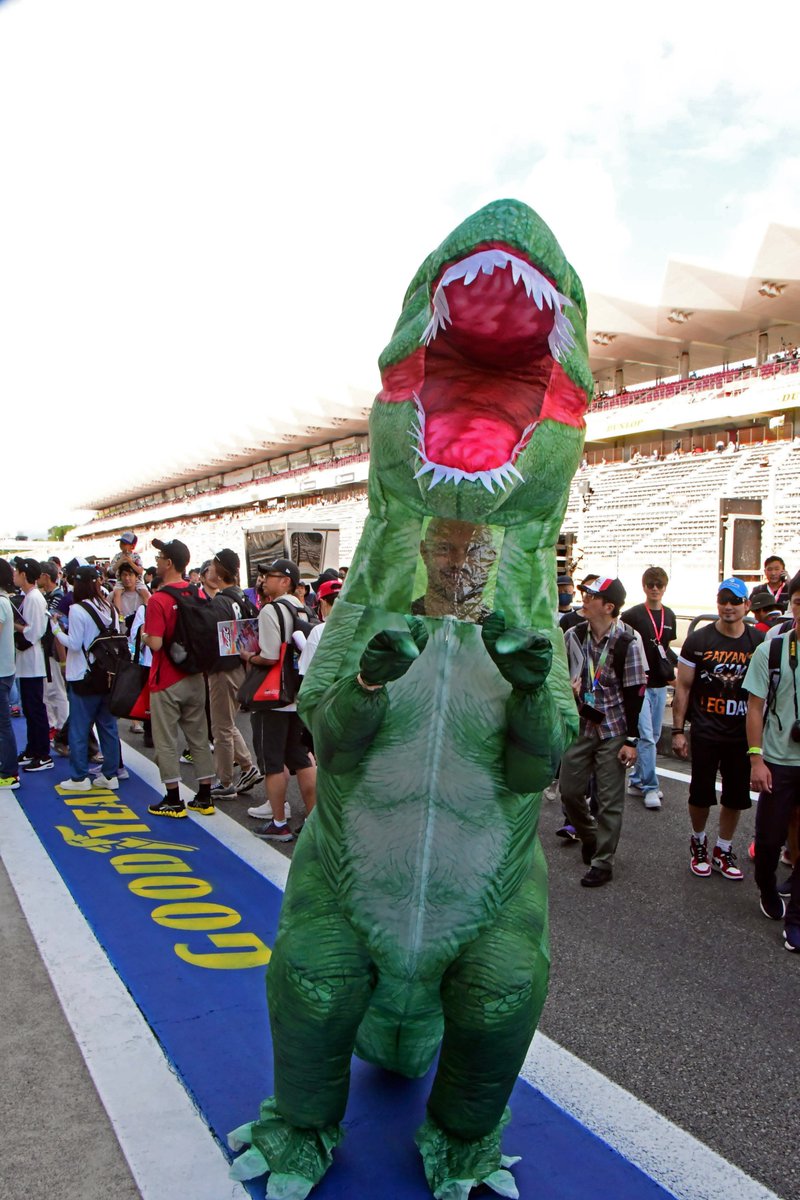 dokudempa's tweet image. AO Racingの着ぐるみ。隠し事はしない信条。人前ではずっと踊ってた。
今大会、誰よりも人気があった(笑)
WEC最高!!

#AORacing #AORacingUSA #TeamProject1 #REXY #WEC #WECFuji #6hFuji #FujiSpeedway