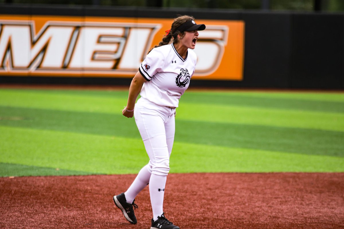Gardner-Webb Softball tweet media