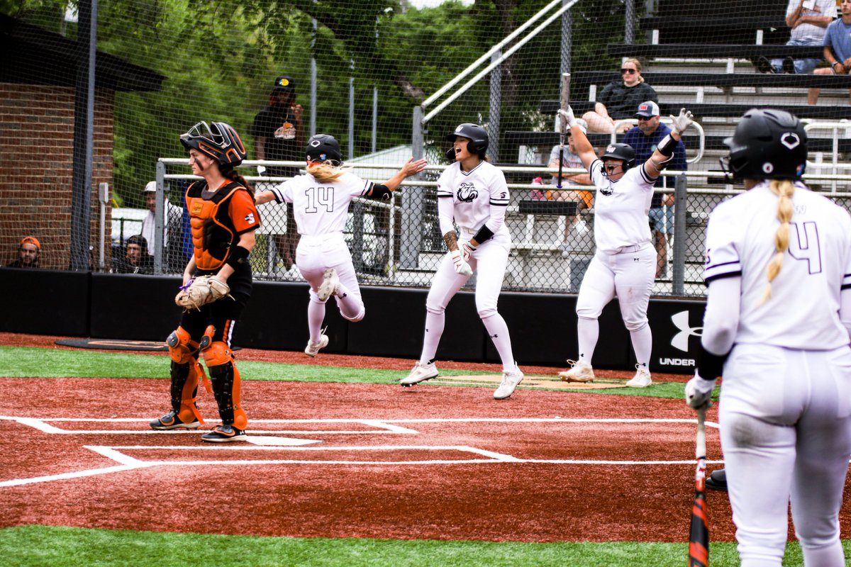 Monday mood when we start team practice this week 🤩

#FallBallVibes #DawgSquad
