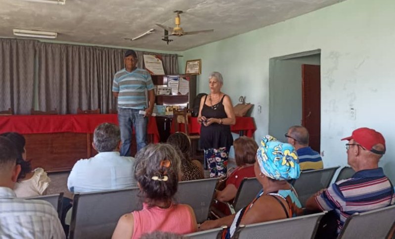 citmacuba's tweet photo. @citmacuba visita Empresa Municipal Agropecuaria Cubaquivir, dedicada a cultivos varios, ganadería y tabaco, como  principal renglón económico y se intercambia con consejo de dirección
@ElbaRosaPM @SANTANACITMA
@adianez_taboada @citmacuba
@ArmandoRguezB
@gobpinar
@cruz_dayamy https://t.co/zGOzU6WrJ5