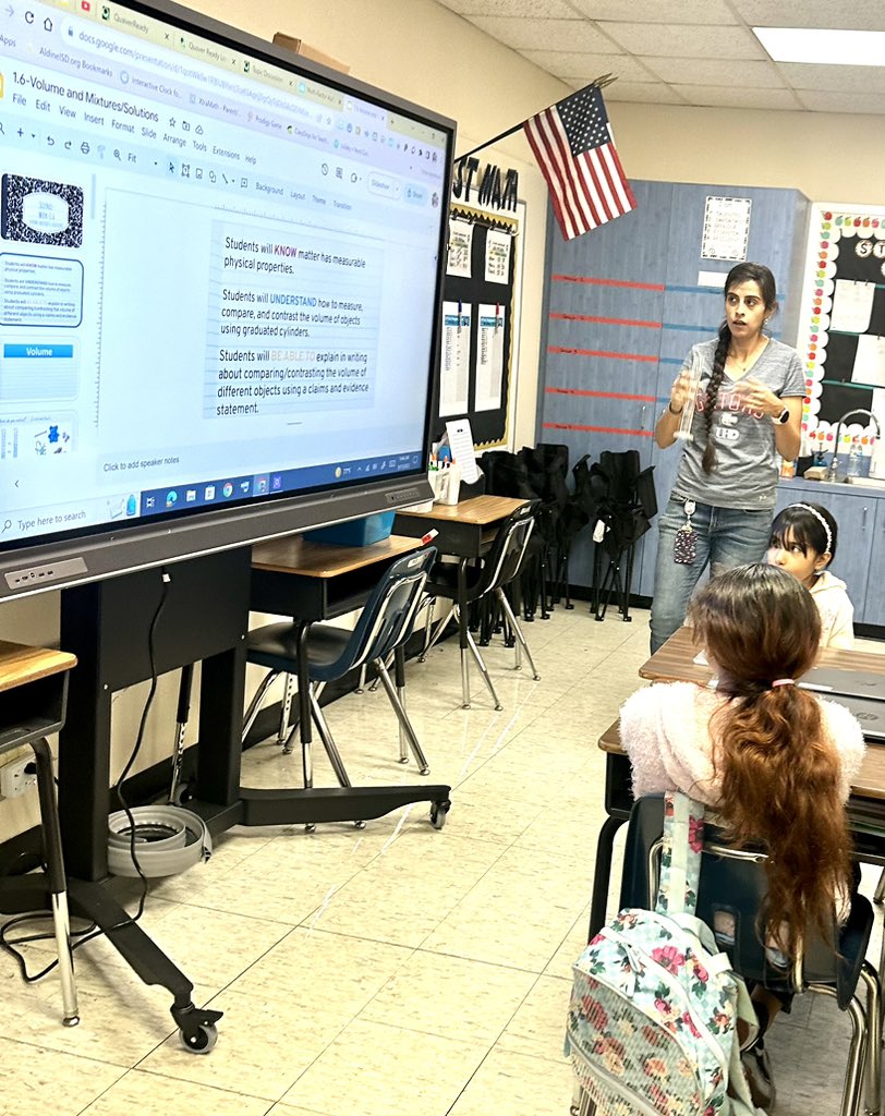drgoffney's tweet photo. Loved visiting @Thompson_Aldine, Principal @Nochoa_edu, her incredible leaders, teachers and staff! #myAldine https://t.co/r9xiKvJUVj
