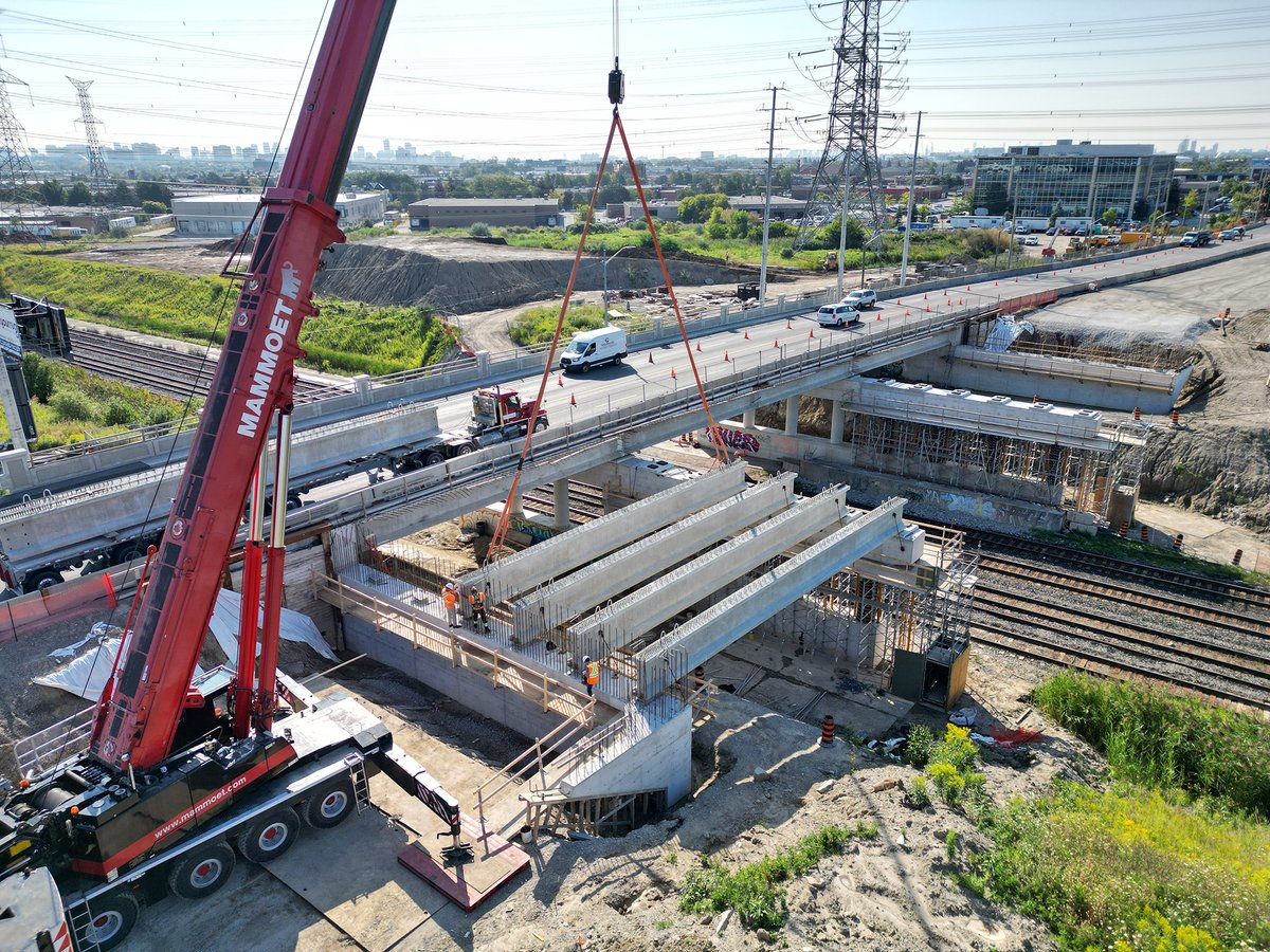 YorkRegionGovt's tweet photo. Improvements continue on Keele Street from Steeles Avenue to Highway 407 ETR in the @City_of_Vaughan. Recently, crews installed girders, the primary support for the new CN Rail bridge. We are working to complete this project by the end of 2023.  https://t.co/NpVGEuOlII  #MoveYR https://t.co/TPXtgNTtZx