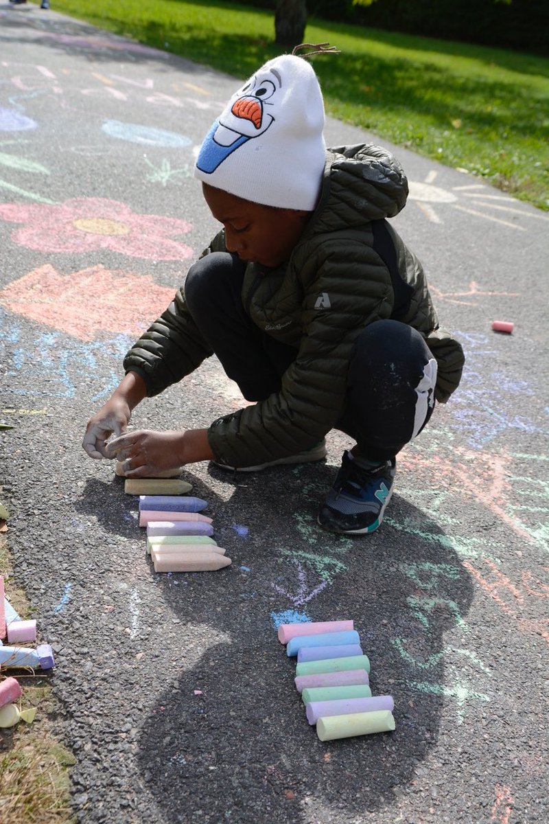 Chandler_Pond's tweet photo. Friend of Chandler Pond Festival Sept. 23 noon-3pm
Chalk Art!
Water color lessons
Pond plant life: Friend or Foe
Chats with friendly elected like @RepKevinHonan 
@BostonParksDept https://t.co/sTCO0ymeYu